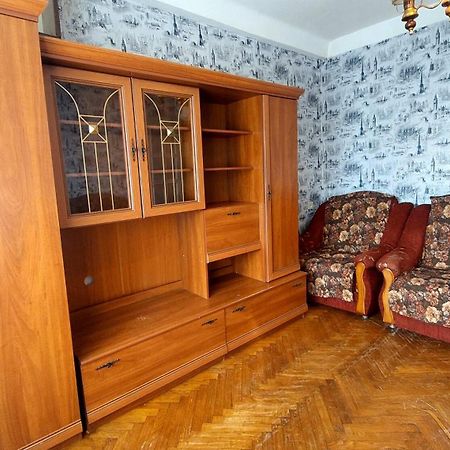 2 Bedroom Apartment Metro Vasilkovskaya Kyiv Exterior foto